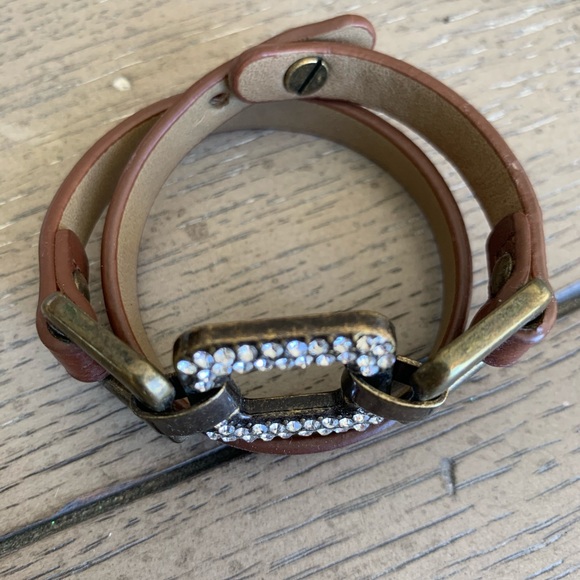 Brassy Wrap Around Set - Picture 7 of 7